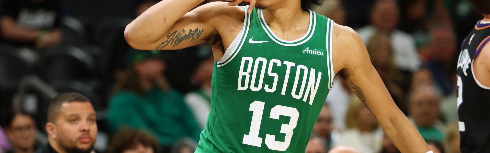 乐鱼官网-挑大梁！小罗恩·哈珀11中6砍半场最高17分外加4板 三分7中3