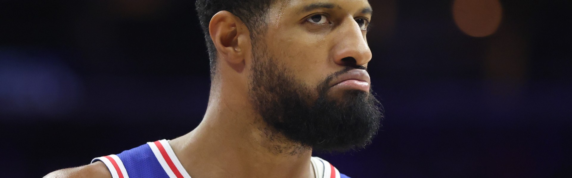 乐鱼体育-攻防建功！乔治底角三分命中 随后防守端完成抢断拿到球权